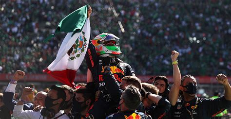 Checo P Rez Develar Y Manejar Un Auto Hot Wheels A Escala Real