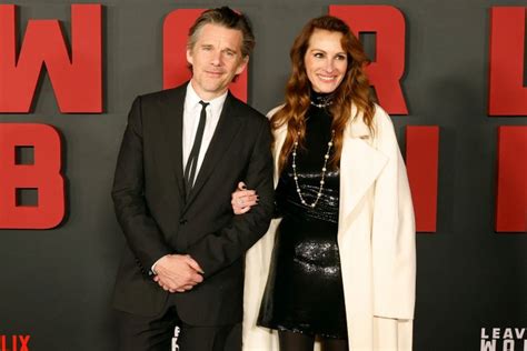 In Photos Julia Roberts Ethan Hawke Attend Leave The World Behind Premiere In Nyc All