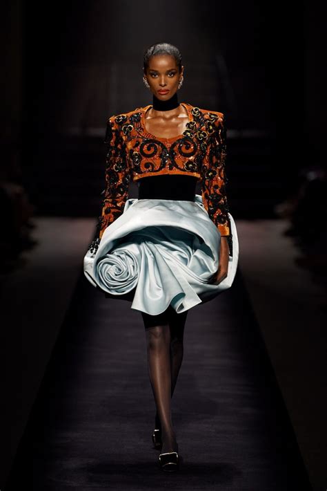 Maison Schiaparelli Haute Couture Fall Winter Collection