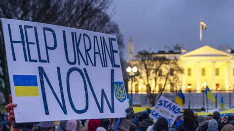 Watch Cbs Mornings Grassroot Efforts To Help Ukraine Full Show On Cbs