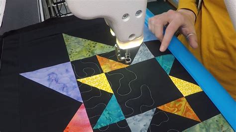 How To Quilt Stippling On A Scrappy Star Friendship Quilt Block Free