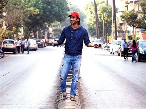 Sushant Singh Rajput Strikes A Pose Literally On The Sushant Singh