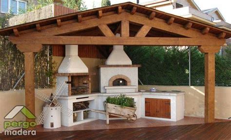 An Outdoor Kitchen Is Shown In This Image