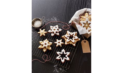 Gingerbread Snowflakes Recipe Dr Oetker