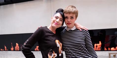 9 Hot Sexy Meredith Graves Bikini Pics