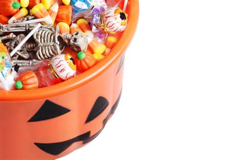 ☀ How To Hand Out Candy This Halloween Anns Blog