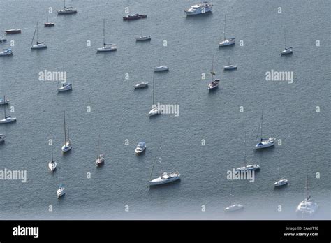 Barco Lancha Velero Hi Res Stock Photography And Images Alamy