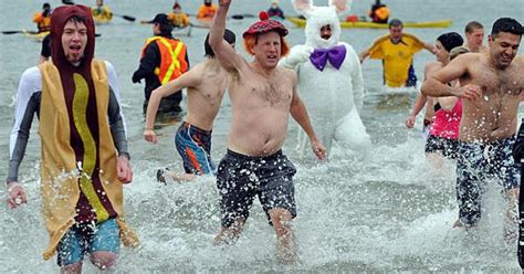 600 Polar Bear Dippers Take Icy Plunge In Oakville