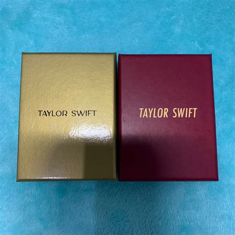 Taylor Swift Vault Key Necklace Hobbies And Toys Memorabilia