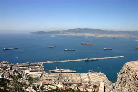 El estrecho de Gibraltar entre España y Africa | Destinos Turisticos ...