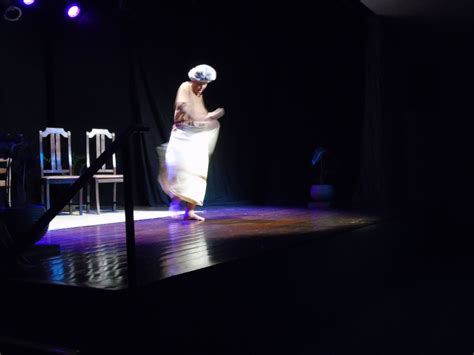 Pe A Escrava Isaura O Grupo Magia Cia Apresentada No Teatro