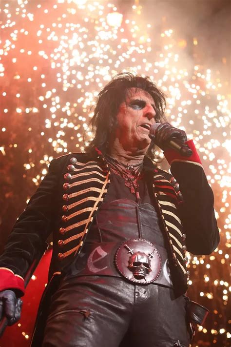 Photos From A Paranormal Evening With Alice Cooper At Hard Rock Live