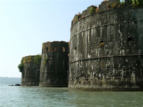 Buy Murud Janjira Fort Tickets Online