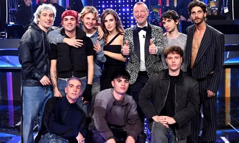 Clara Di Mare Fuori Vince Sanremo Giovani Seguita Da Santi Francesi E