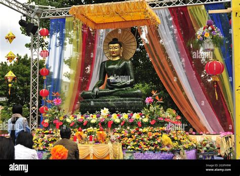 Jade Buddha Statue Stock Photo - Alamy