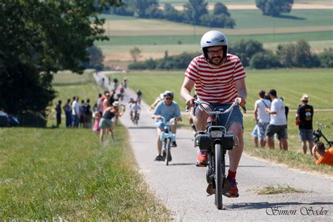 Vélosolex Das Andere Töff Rennen Sie Fahren Sechs Stunden Bis Der