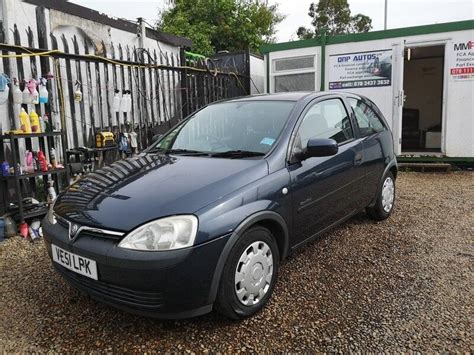 Vauxhall Corsa COMFORT 16V Blue 2002 In Chadwell Heath London