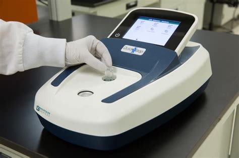 Microvolume micro-spectrophotometer - SpectraMax® QuickDrop™ - Molecular Devices - with touchscreen