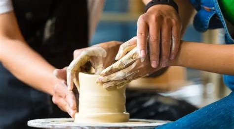 Taller De Torno Descubre La Magia De La Alfarer A Ceramicartis