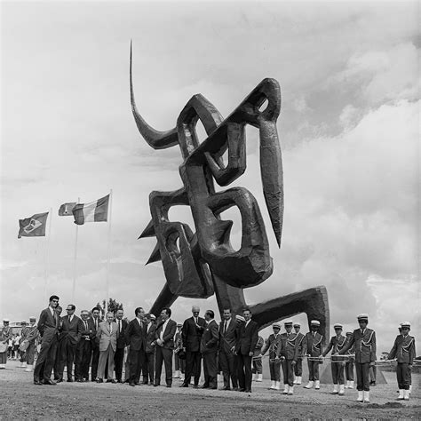 TBT Monumento Solarius um chifrudo à beira da estrada Agência Brasília