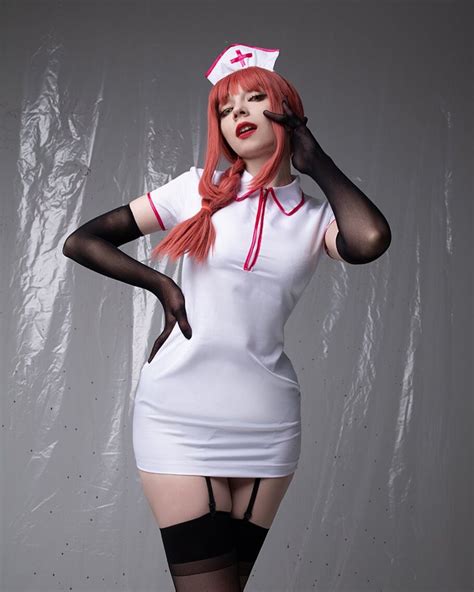 Modelo Sawaka Fez Um Ousado Cosplay Da Makima De Chainsaw Man