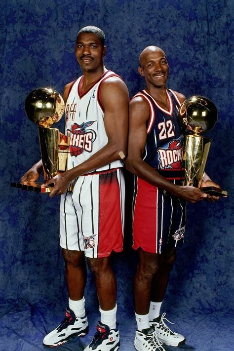 Hakeem Olajuwon Houston Rockets Nba Champions Clyde Drexler