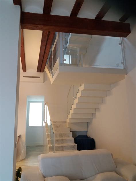 Escalera Metalica Interior Blanca Avg Soluciones En Sagunto Valencia