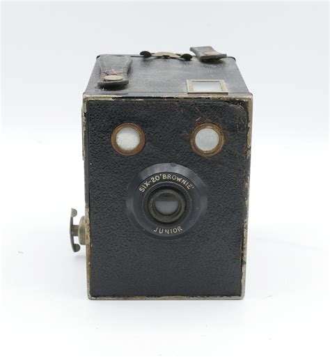 Vintage Kodak Six 20 Brownie Camera 16594