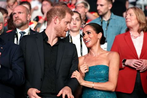 Meghan Markle And Prince Harry Wrap Invictus Games At Closing Ceremony