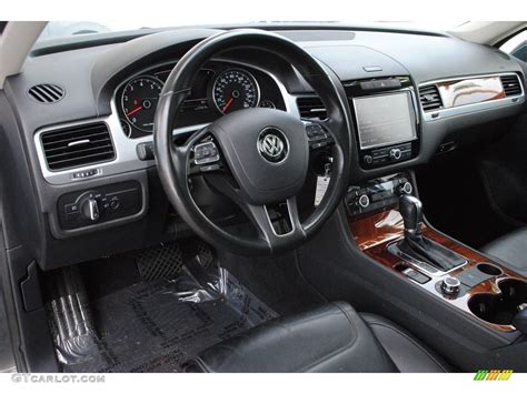 2012 Dark Flint Metallic Volkswagen Touareg VR6 FSI Lux 4XMotion