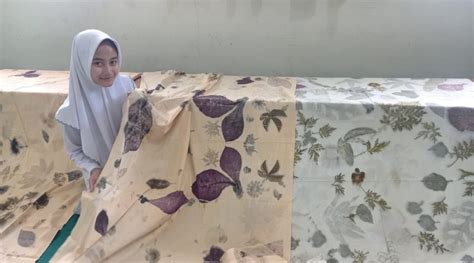 Batik Ecoprint Banyak Dilirik Ini Cara Buat Motif Ramah Lingkungan