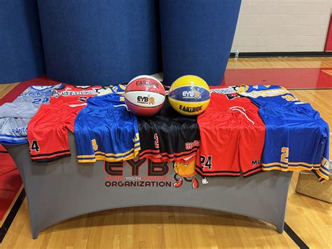 Fans are camping out for golden state vs mavericks tickets before tip off 7