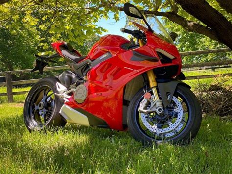 2021 Ducati Panigale V4 S Bike Review • Exhaust Notes Australia