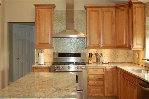 Maple Kitchen Cabinets And Granite Countertops Things In The Kitchen