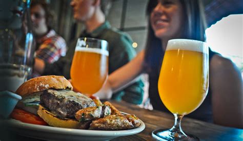 Your Handy Beer and Burger Pairing Guide for Summer