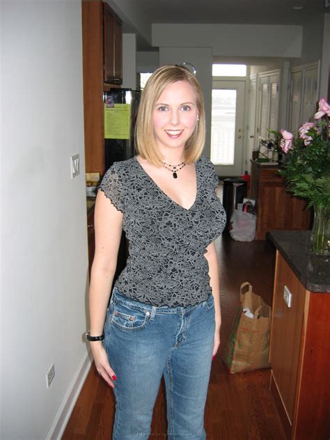 Forumophilia PORN FORUM Intimate Photos With Legs Wide Apart