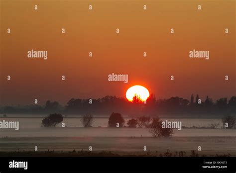 Ouse Washes Hi Res Stock Photography And Images Alamy