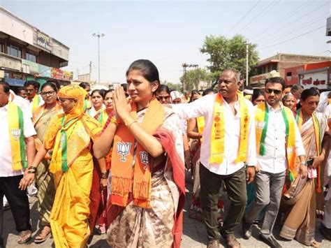 Raksha Khadse Is The Richest Among The 7 Women Ministers Of Modi Cabinet Jansatta