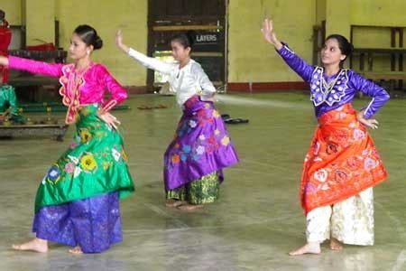 The Pangalay Dance in the Construction of Filipino Heritage | The Philippine Performance Archive