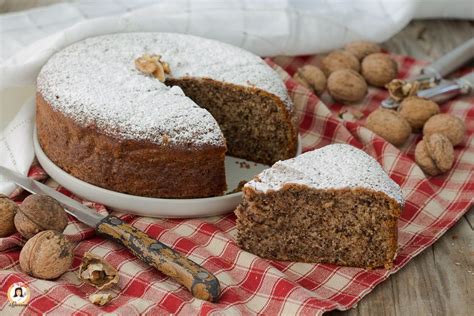 Torta Alle Noci Soffice Senza Burro Anche Bimby Dolci Torte Ricette