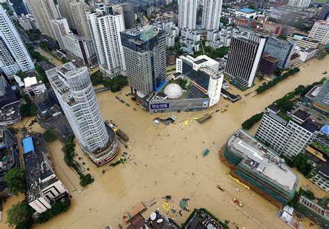 Photos Typhoon Megi Slams Into Taiwan And Southeast China The Two