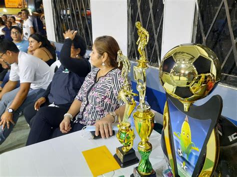 CON MUCHO ÉXITO TERMINÓ EL CAMPEONATO DE INDOR FÚTBOL COPA RAFAEL