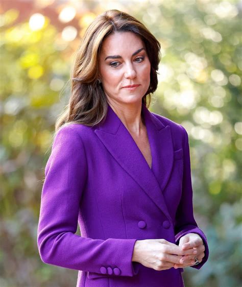 Kate Middleton Spotted For The 1st Time Since Abdominal Surgery Us Weekly