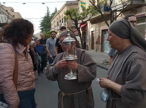 Le Reliquie Di San Benedetto Il Moro Visitano Enna