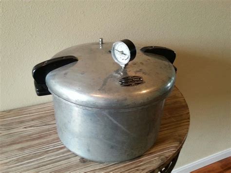 16 Quart Large Pressure Cooker Canner Made In The Us By Magic Seal 16 Quart Works Great Complete