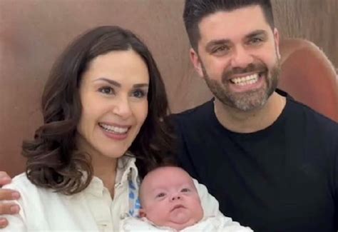 SBT TV Nadja Haddad Compartilha Novo Clique O Filho E Marido