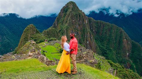 2 DAYS TOUR SACRED VALLEY AND MACHU PICCHU BY TRAIN FLY CUSCO PERU