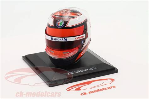 Spark 1 5 Kimi Räikkönen 7 Alfa Romeo Racing formula 1 2019 helmet