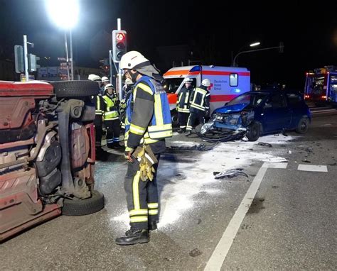 Schwerer Unfall in Vallendar Auto überschlägt sich auf der B 42