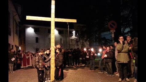 Via Crucis Per Le Vie Del Paese Youtube